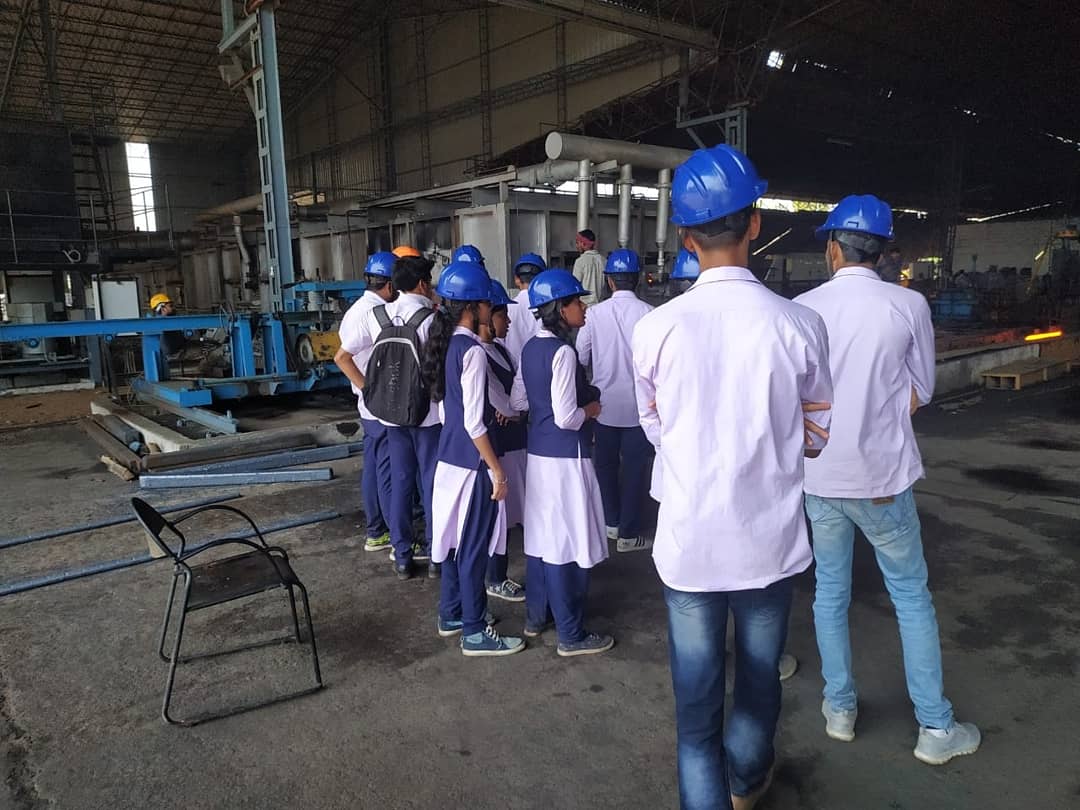 edcnssce's tweet image. The 3 day Entrepreneurship Awareness Camp 2019 ended today with an Industrial Visit to Kanjikode Industrial area. The day was lit🔥.
#EDCNSSCE #iedc #innovation #motivation #industrialvisit #entrepreneurship #startup #lastdayscenes #campvibes #idea