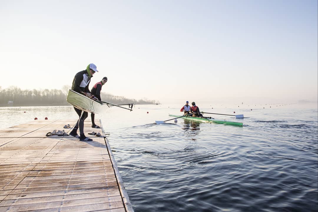 Deutschland8er's tweet photo. Das #Trainingslager am #LagodiVarese in #Gavirate hat begonnen! 19 Tage lang soll vor allem im #Zweier gearbeitet werden. 📸: Lennart Heyduck
https://t.co/hY6UMkZPfw
#deutschlandachter #d8 #rudern #wilo #bellaitalia #rowingispassion #RoadtoTokyo #teamdeutschland #wirfuerd https://t.co/Kin0yhxnDp