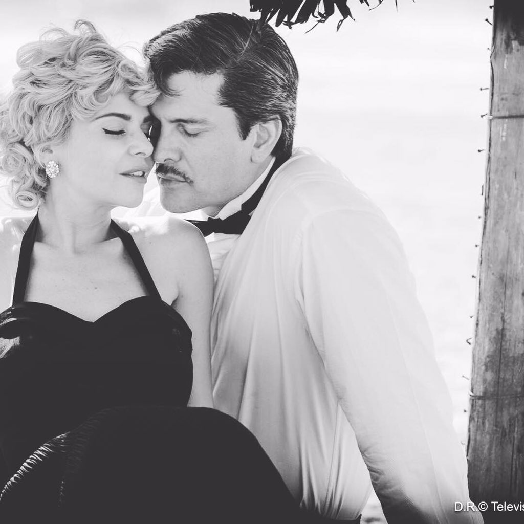 En unos minutos acompáñenme en @radio_formula @F_Espectacular con <a href="/Flor_Rubio/">Flor Rubio</a> hablando de #SilviaPinalFrenteATi <a href="/SilviaBioSerie/">Silvia Pinal Frente a ti 💋</a> <a href="/Canal_Estrellas/">Las Estrellas</a>