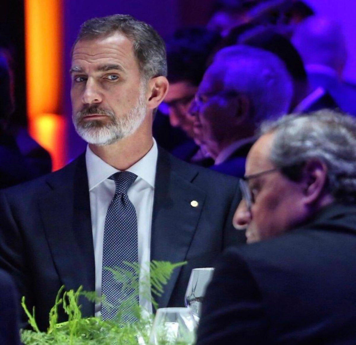 LoXabvi's tweet image. Independízate de quién te mire así. #MWC19MP