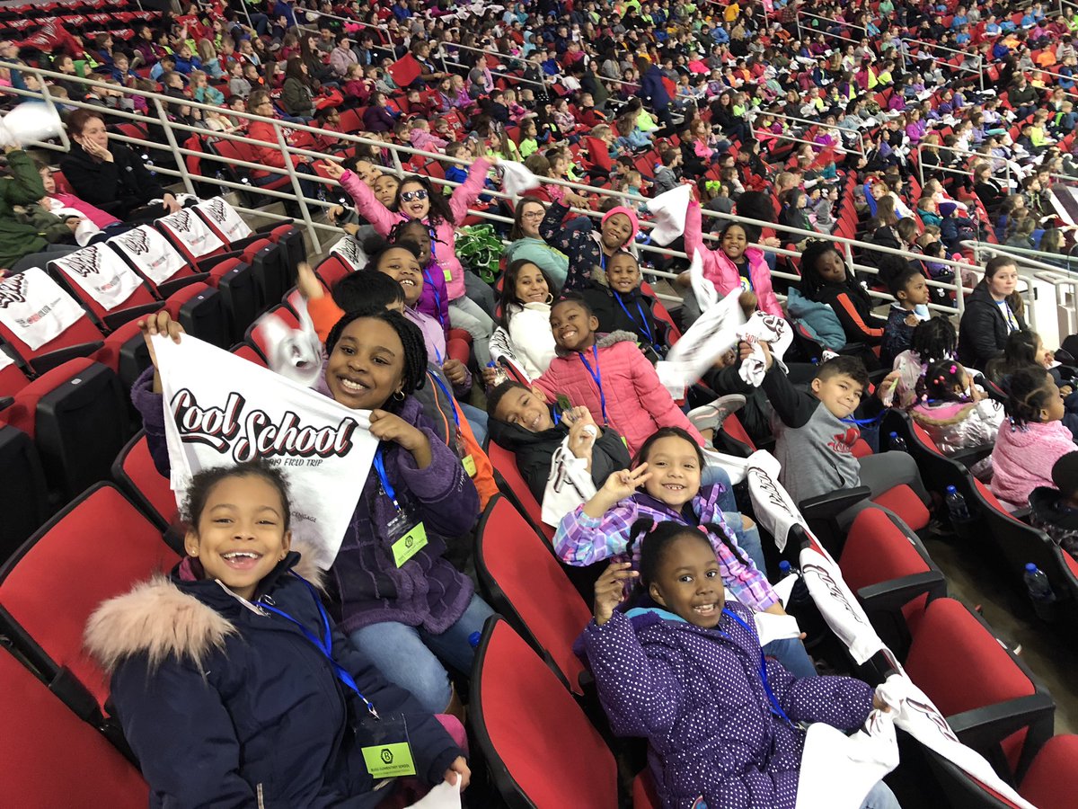Mrs_Wells2's tweet photo. #Readvolution #Coolschoolfieldtrip https://t.co/2rVnL7ETVa