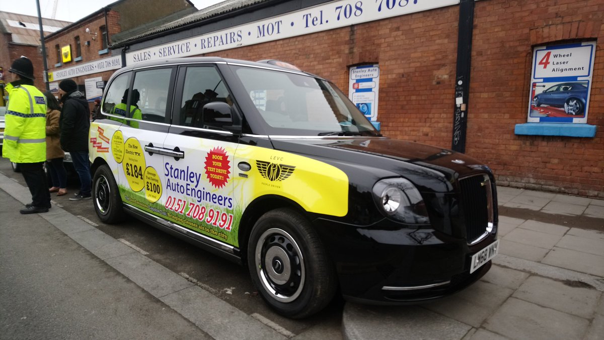 DaveThePapLpool's tweet photo. Clean air liverpool, electric taxis is this the way to go for inner city travel, along with hybrid. @LondonEVCompany @CleanAirUK @LpoolBIDcompany @LivCityRegion @lpoolcouncil @investliverpool #liverpool #electrictaxi #levec #cleanair #Business #Tech https://t.co/iL7ElI5sqM