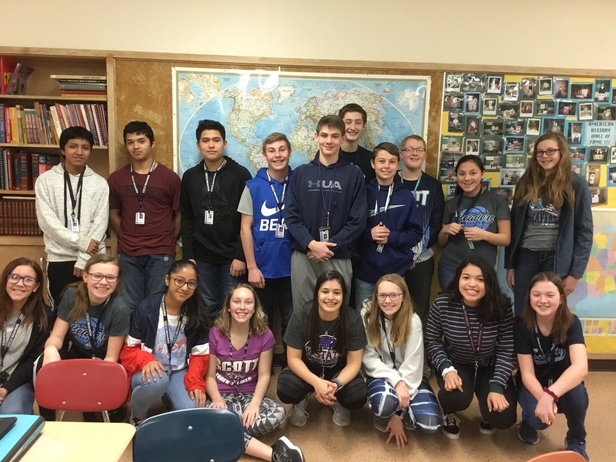 SCMS466Fox's tweet image. Look at these faces!!!!  How could you not love teaching 8th graders😀