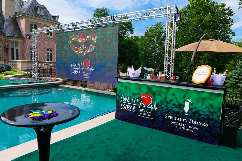 This chilly weather has us dreaming of warm outdoor events. We can't wait to build summer designs again - like a video wall over a swimming pool!
📷: <a href="/kristinhornberg/">Kristin Hornberger</a>
