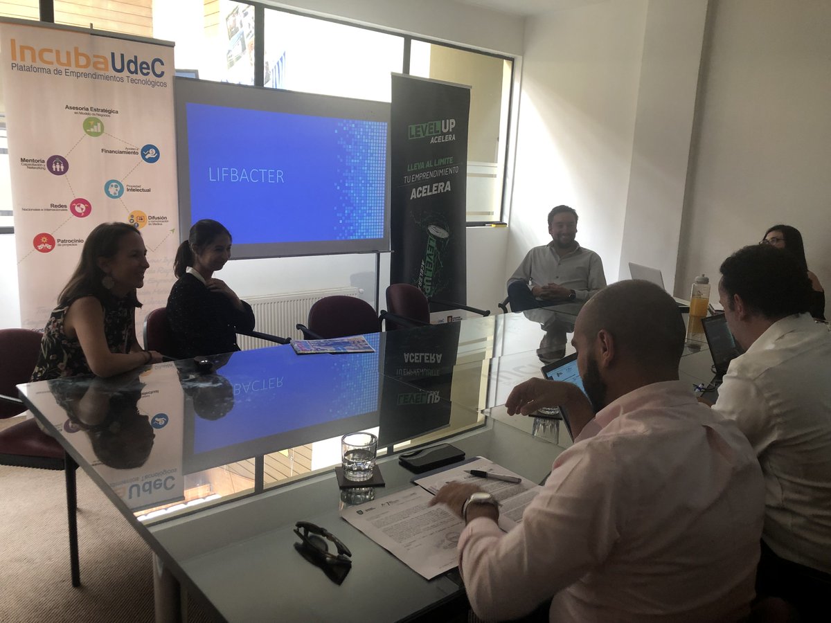 INCUBAUDEC's tweet photo. Hoy, el segundo grupo que se adjudicó nuestro fondo #LevelUpAcelera; #Lifbacter, #Cicla y #Micelio, están defendiendo sus primeros hitos, para así continuar con el financiamiento. Éxito! https://t.co/jfVA121Tua