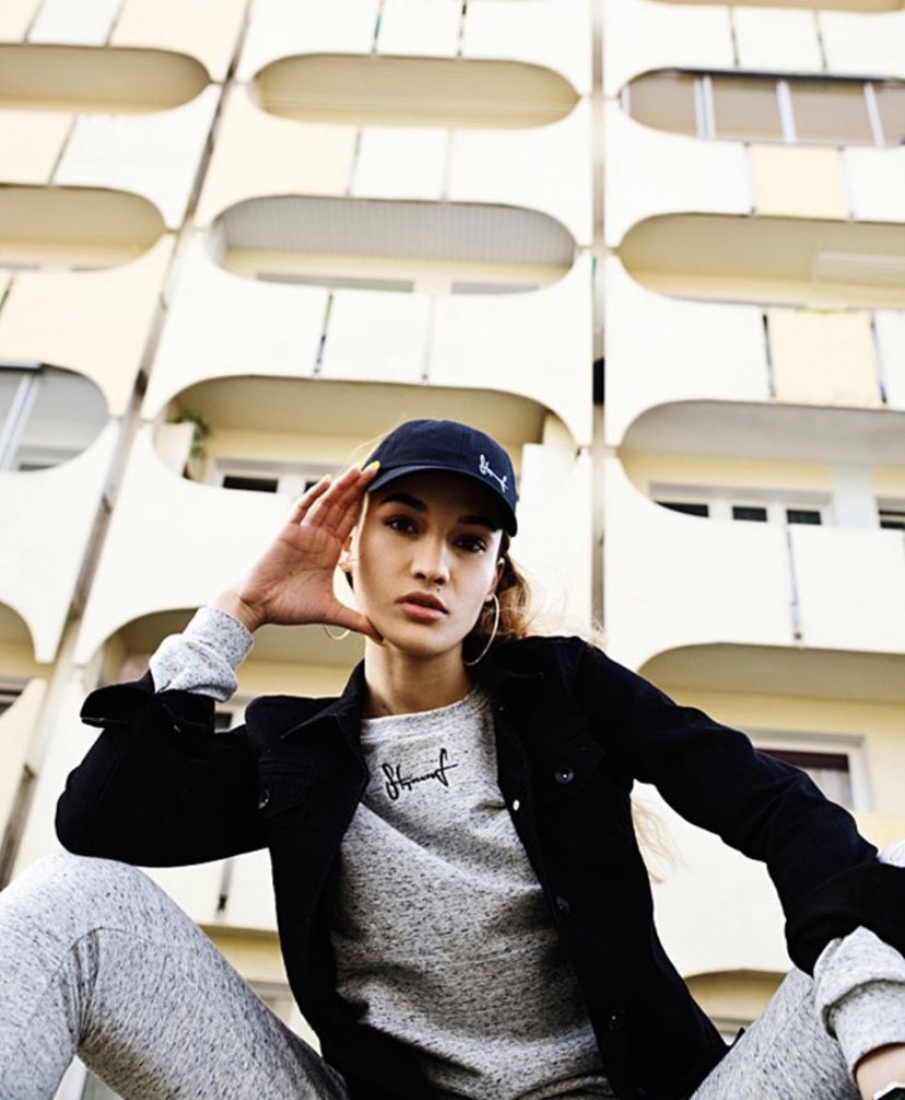 n_twardowska's tweet image. Elo Kraków! Znacie jakieś fajne miejscówki podobne do tych? #bloki #HongKong #choihungestate