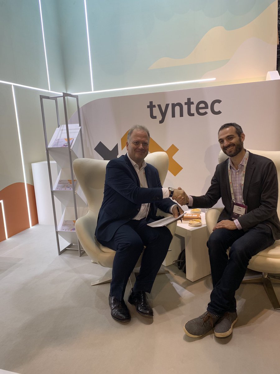 tyntec tweet media