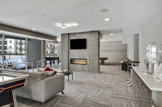 EDPartnership's tweet photo. @OakBrookChamber member Lakeside Village of Oakbrook, which broke ground back in 2016, offers residents access to amenities including a swimming pool, dog park and rooftop deck.
https://t.co/IVF2EXlMkh https://t.co/a0eDtSugFy