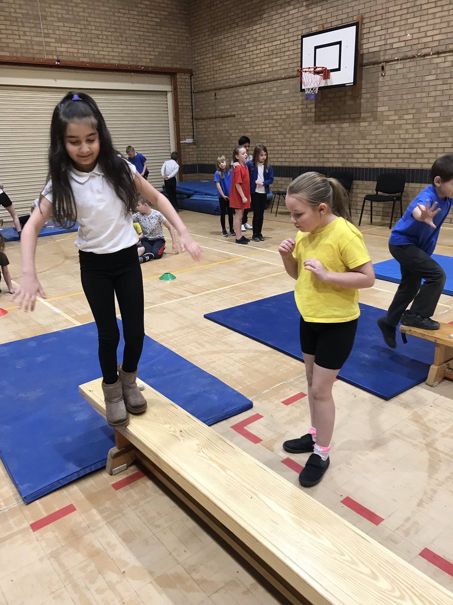 MissLMcPherson's tweet photo. We continued to work on teamwork and communication! We tried challenges with partners and eyes closed! Sometimes we could talk and sometimes we couldnt! @MrsPatonVPS #vpsteamwork #VPSachieve https://t.co/4q4Iak4cjM