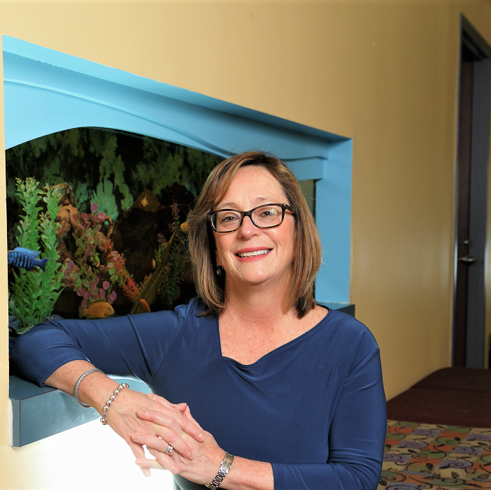 LdnIncMag's tweet photo. Meet the Londoners working to make a meaningful difference in our community: Marjie Macoun of Boston Pizza London &amp; Sarnia talks about her passion for Merrymount Family Support and Crisis Centre https://t.co/EGxFAny4M9 #ldnont #LexusofLondon #MerryMount #Philanthropy https://t.co/mNJyEQmLl0