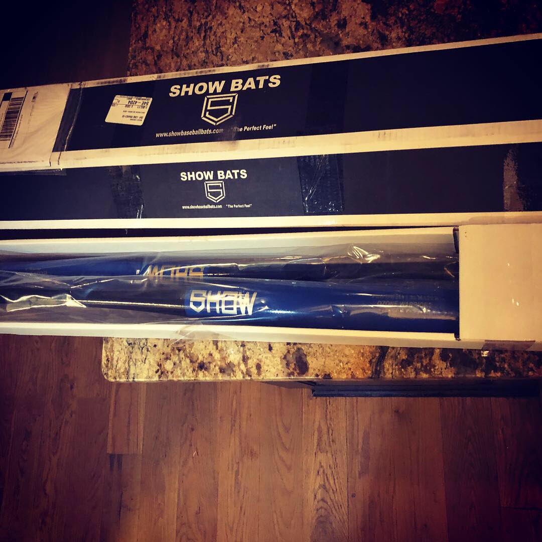 OzoneSI's tweet photo. @SHOWBATSLLC SWEET packaging https://t.co/waaKElvJDv