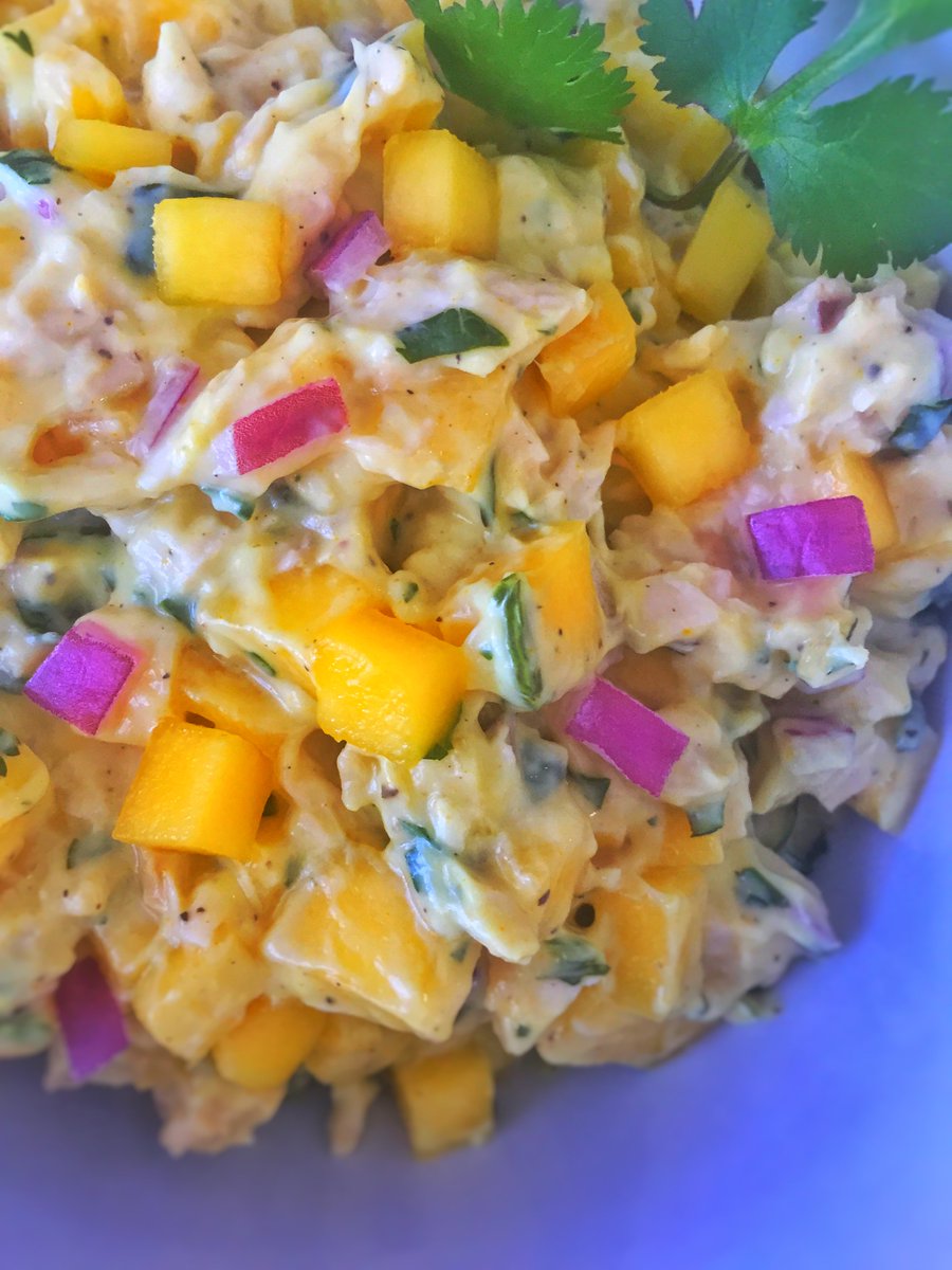 BrittanyRDN's tweet photo. Mango Chicken Salad an easy and healthy lunch meal idea! 
#sponsored #fntestkitchen #mangoaday #mango 
https://t.co/1RmNHI6jKE https://t.co/WoP7CQWuxa