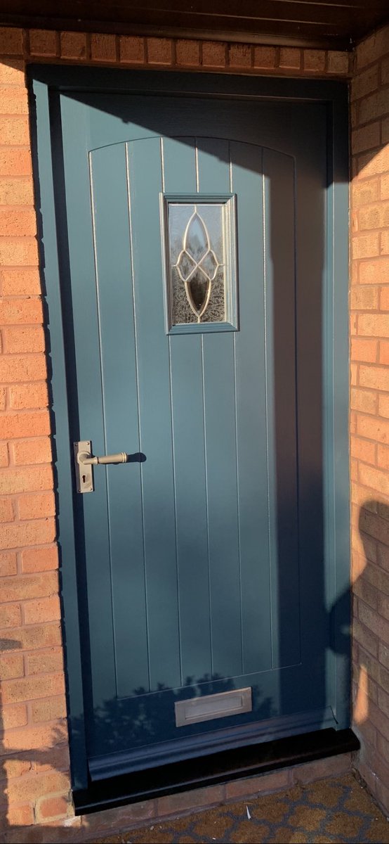Beautiful Day for #painting a Beautiful #Colour @FarrowandBall Hague Blue <a href="/DoddingtonHall/">Doddington Hall</a>