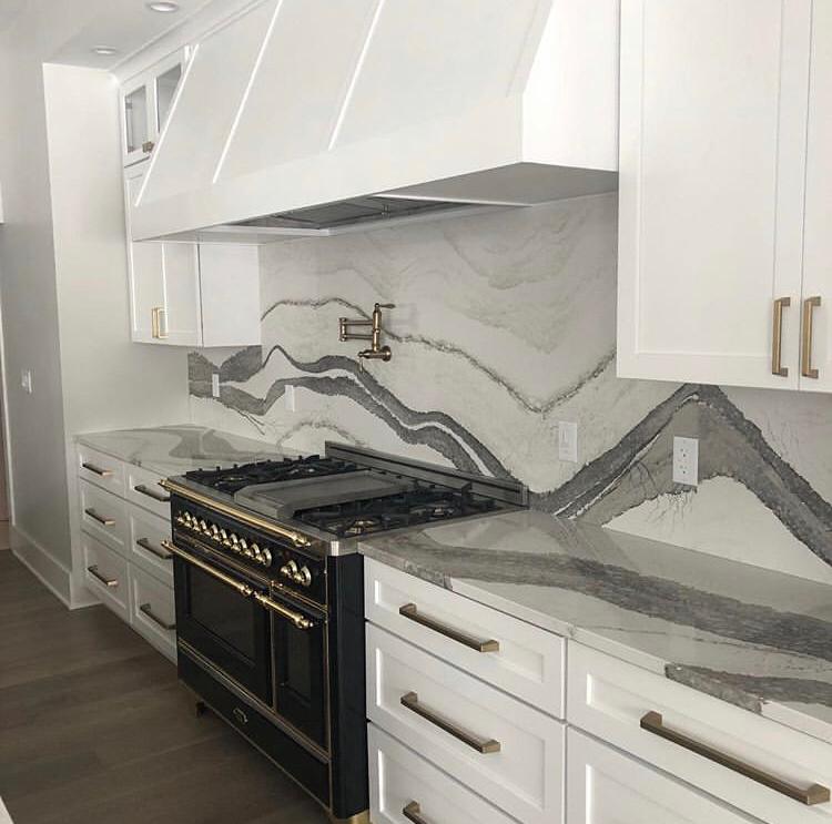 ILVEAppliances's tweet photo. Keeping it clean โจ
You can't beat a clean white kitchen to make the perfect impression, especially when the Majestic Milano 120 takes centre stage! It's bound to turn heads!
Thanks to @MARYJOS4 for the stunning post!
#ilve #ilveuk #rangecooker #ilverange #ilverangecooker https://t.co/e1gczpmkt6