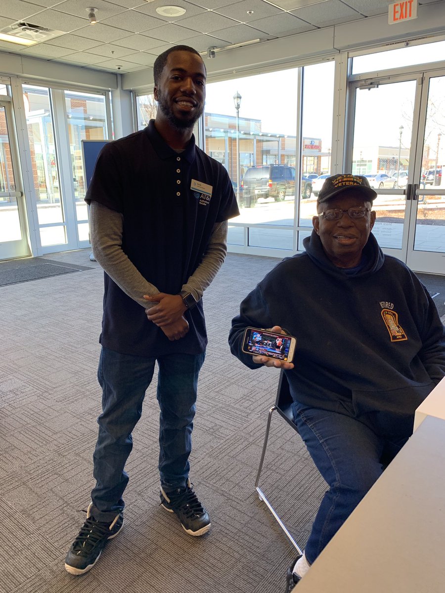 Premium Entertainment out today !!! Way to go Malik @DaijuanDavisSr <a href="/elthonmunoz/">Elthon Munoz</a> <a href="/JakeAraghi/">Jake Araghi</a> @ATTPortablesEVD <a href="/Evc6523/">Erika Castro</a>