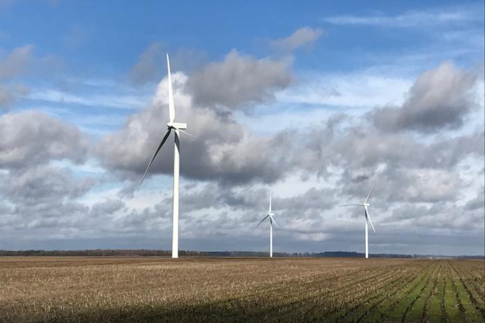CCE_NC's tweet photo. Year over year Pasquotank and Perquimans counties receive over $600,000 in property tax revenue thanks to the Amazon wind farm. We’re proud to celebrate the projects 2nd year anniversary and highlight the positive impact it continues to have on our state. 
https://t.co/JxH1zNR0kx https://t.co/L2ldMJqdLi