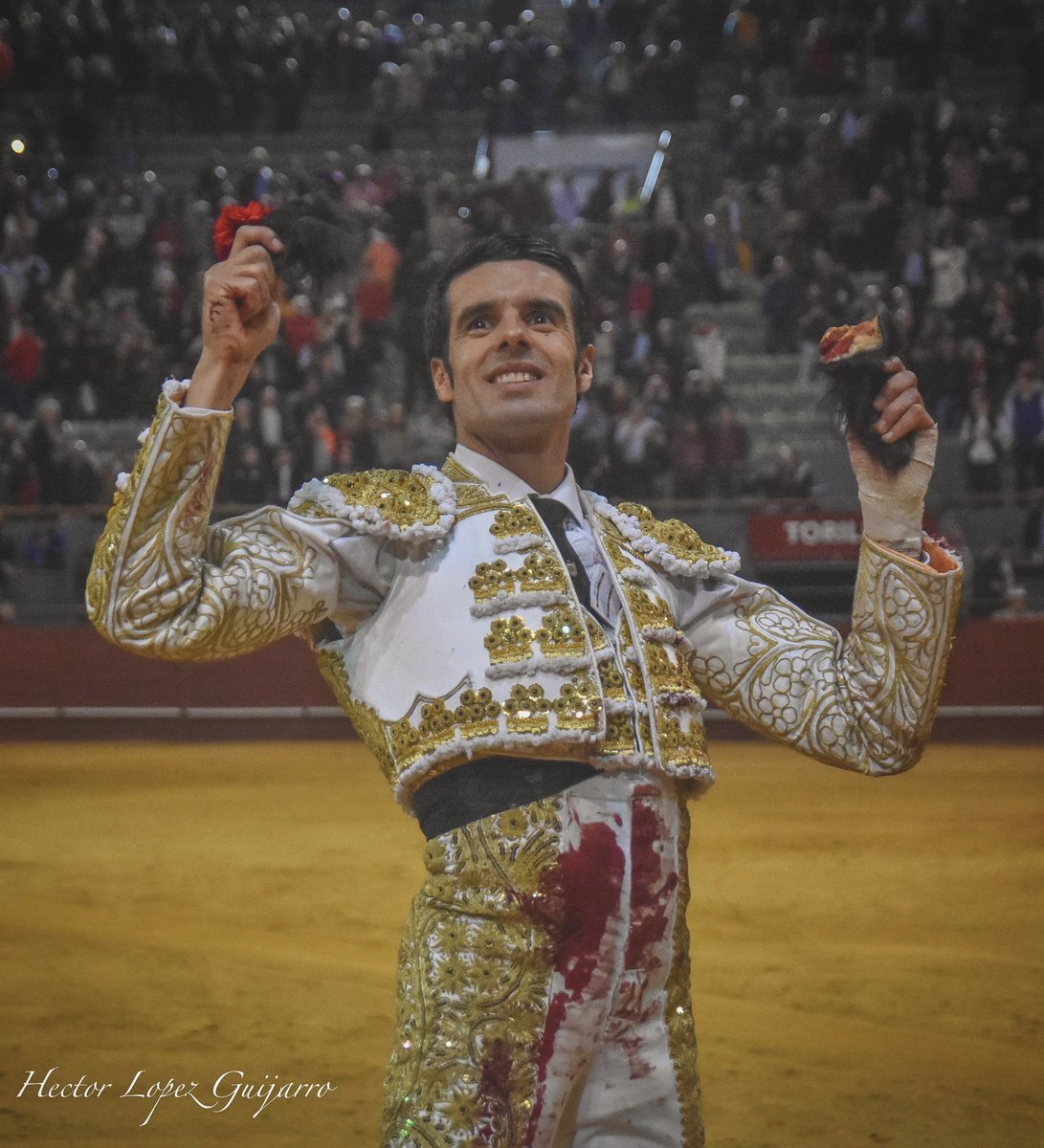 88_pato's tweet photo. Puerta Grande en vistalegre @EmiliodeJusto Enhorabuena torerazo. https://t.co/iePTg6BEgN