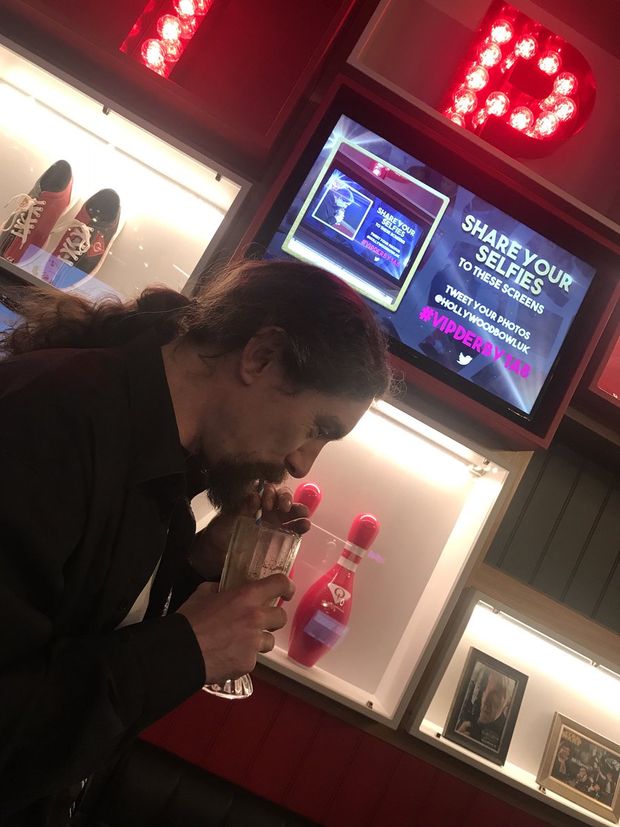 PHATTFOXX's tweet photo. @HollywoodBowlUK #vipderby1a8 https://t.co/bN63AEbYFd