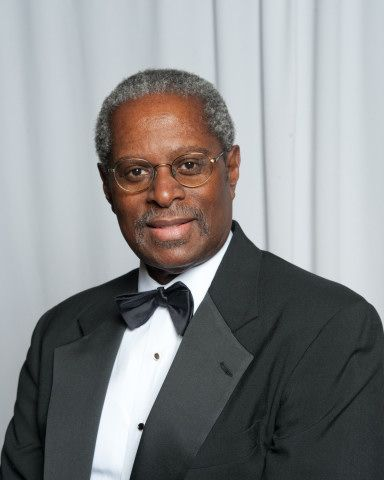 NUShermanCenter's tweet photo. Walter Braithwaite, a Jamaican engineer at Boeing, led a team that developed computer-aided design and computer-aided manufacturing systems for Boeing, which led the way for airplanes and many other products designed entirely through software.
#BlackEngineering #BlackHistoryMonth https://t.co/ID6KELxd6K