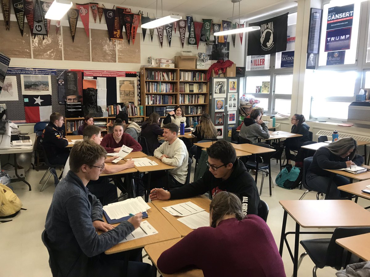 WTPClark's tweet photo. Pro Se Court - Gonzales v. Raich #Federaliam #govchat #civiced https://t.co/c95WrabgEv