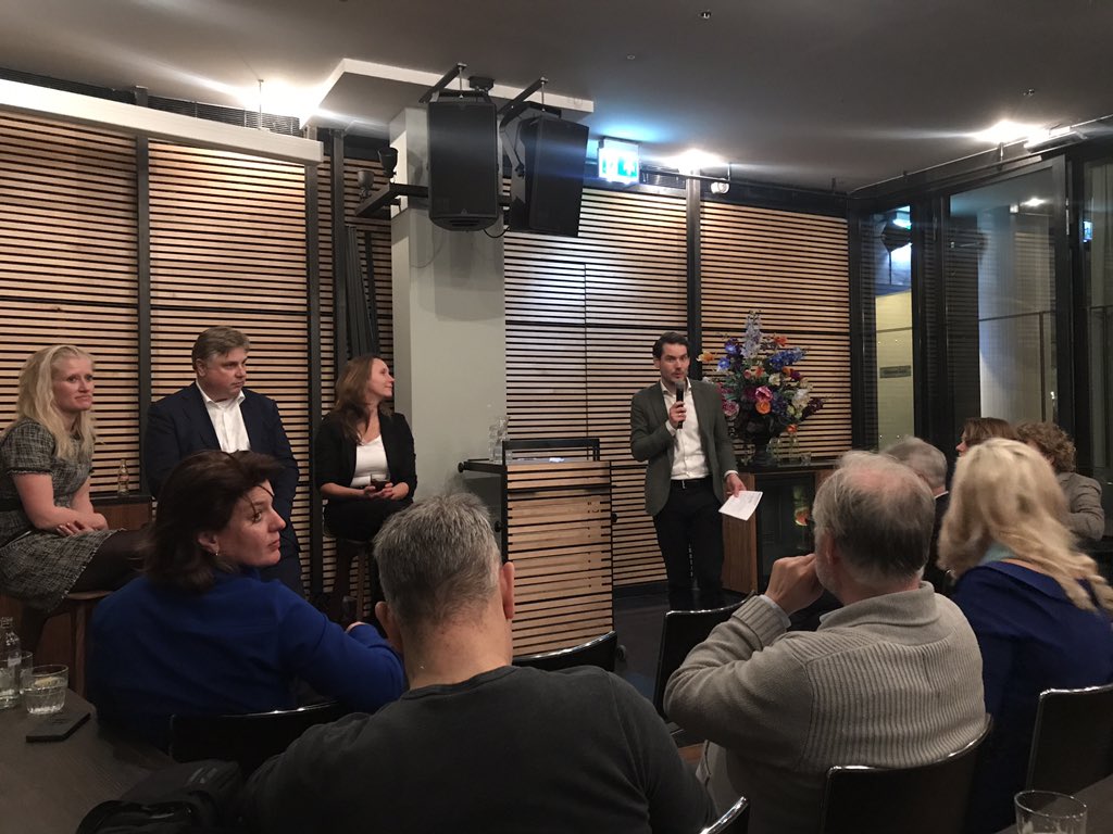 D66NoordHolland's tweet photo. Vanavond provinciaal verkiezingsdebat met @Ilsezaal #d66nh @ceesloggen #vvdnh @Zita_Pels #glnh in Amsterdam #PS2019 https://t.co/uSB5HwMmfT