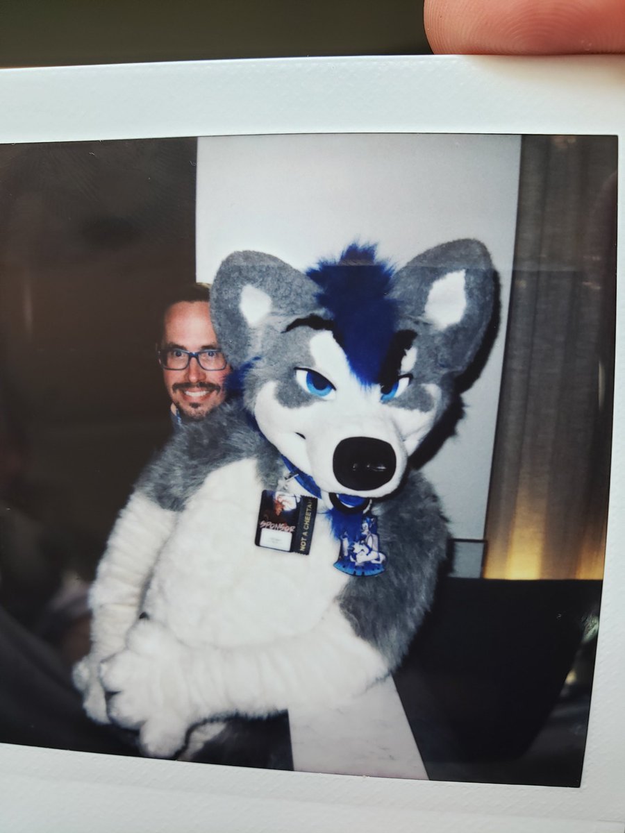 Keet_Akita's tweet image. Instant photo taken by @SeikoLiz this past weekend. But... It looks like I've grown an extra head??? Guess this is some primo #MultiMonday content!

(Feat @rclatter)