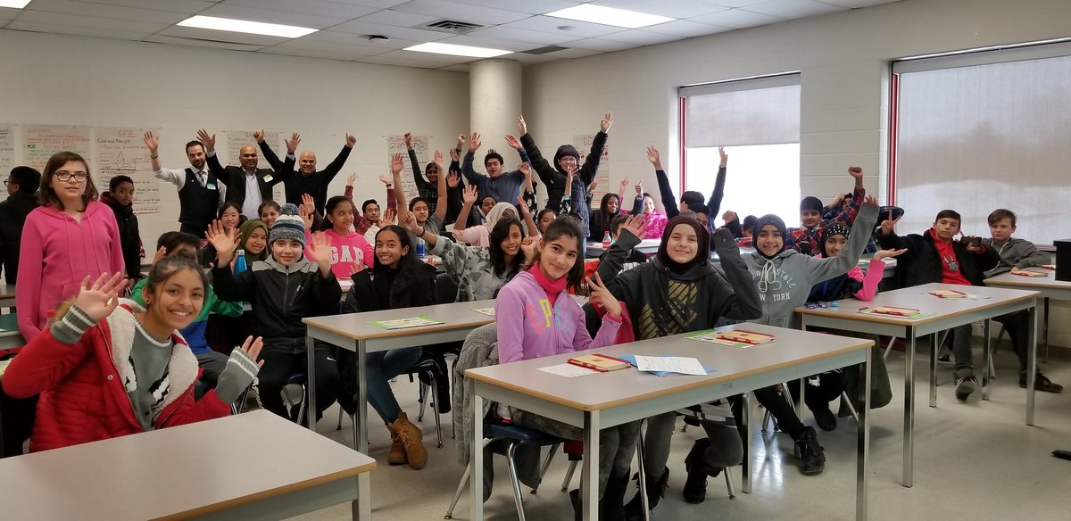 JACentralON's tweet photo. ...and that's a wrap on Day 1 of our #JACOFinLit event presented by @cibc. The energy today was amazing - we can't wait to do it all again tomorrow with 500 more students! @ja_canada @JAAmericas @JAWorldwide #financialliteracy #JADollarsWithSense https://t.co/UeOZyK7C5e