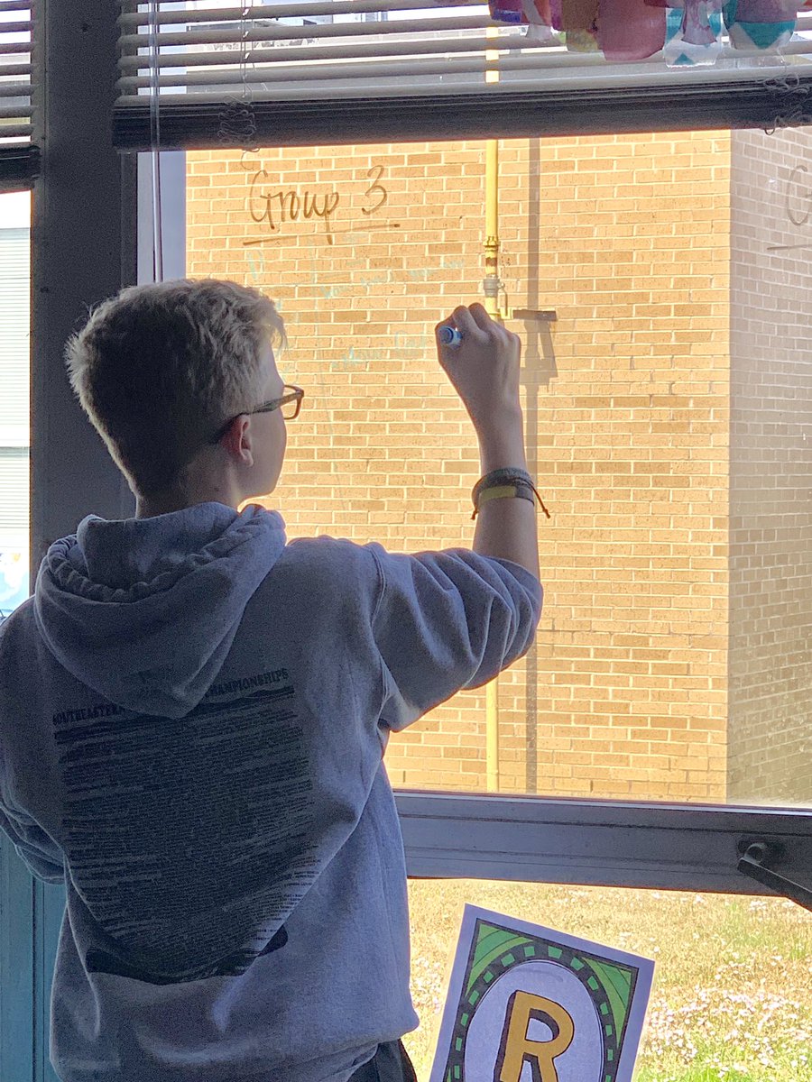 dicus_mrs's tweet photo. For our algebra practice today, we created t-charts with real-life examples of independent and dependent variables. I’m always amazed at what these kiddos can do when given free range of imagination! #thinkleadsucceed #windowwriting @CISWildcats https://t.co/Jq12CDdZe0