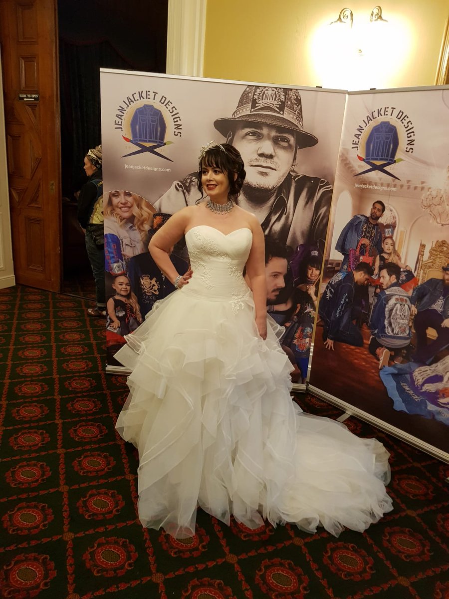 debbiefennella's tweet photo. Having fun at #BAFW #EqualEvents #EqualMagazine #Modelling #JennyLindopBridalWear #JeanJacketDesigns #BelfastCastle #Catwalk #Fashion #Design https://t.co/3ArSt6eLQK