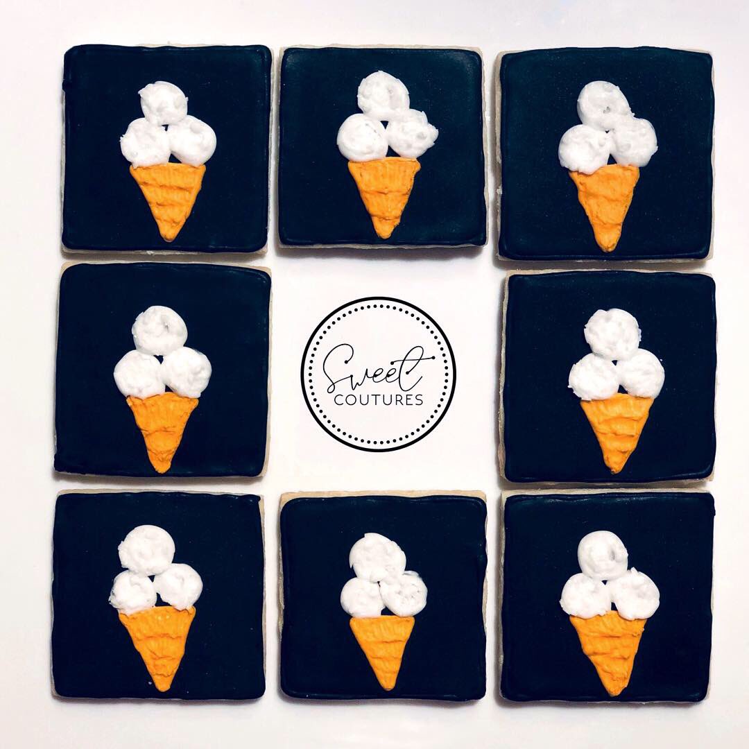 SweetCoutures's tweet photo. • C R O C H E T  C O O K I E S • 
#cookies #cookie #bake #baking #icing #royalicing #royalicingart #galletas  #sweets #galletasdecoradas #decoratedcookies #sugarcookies #crochetcookies #icecreamcookies #mollamills #mollamillscrochetterie #galletascrochet  #sweetcouturesmx https://t.co/m2cmmkMwVq