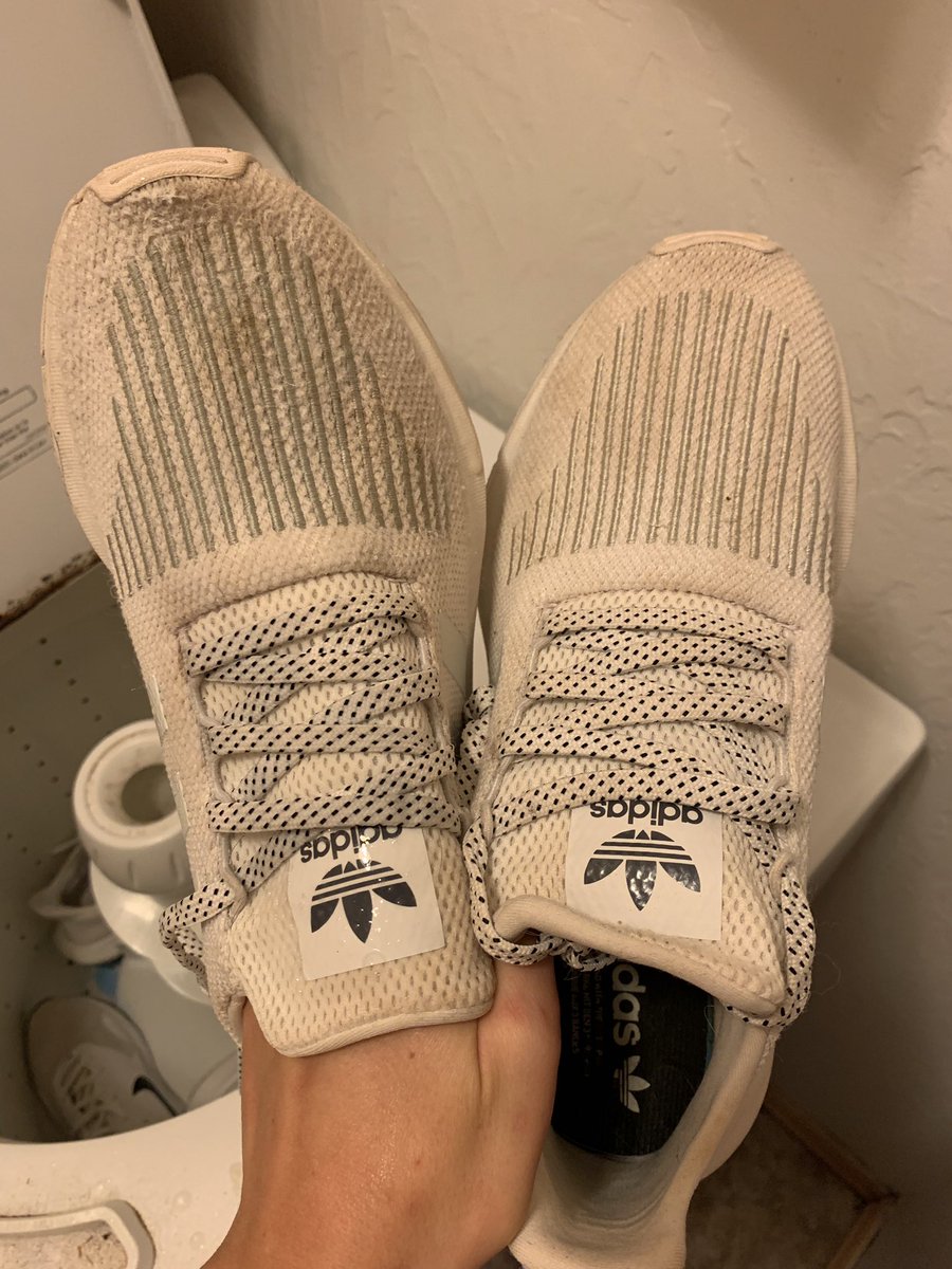 KayMTerral's tweet photo. PSA For anyone: use spray n wash, scrub w toothbrush, wash in washer on warm w laundry soap, and dry in sun! Promise it works wonders.. https://t.co/DquP5ZE7ec