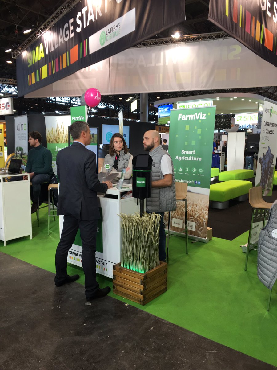 champspossible's tweet photo. Retour en images sur le #jour2 de nos #Startups au SIMA Paris. #échanges #démonstrations #innovation #business. 
Prêts pour le #jour3 🥳?
Cc @agricommunityFR @Agrisolution1 @sima_paris @FarmViz @tiptappro @aptimiz @SamsysFr @FermeDigitale https://t.co/fSQ04Dn6Dx