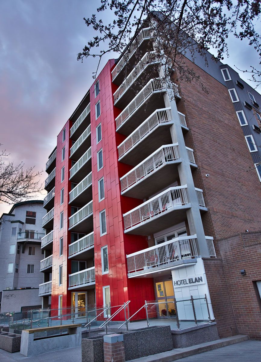 HotelElanYYC's tweet photo. Did you hear? Hotel Elan won a 2019 #TravellersChoice award #OnTripAdvisor!! Come check us out and see!! #HotelElanYYC #MeetMeOn17th #ComeStayUptown #YYCHotels #BoutiqueHotelYYC #BoutiqueHotel #HotelYYC https://t.co/PlCJhx7sw1