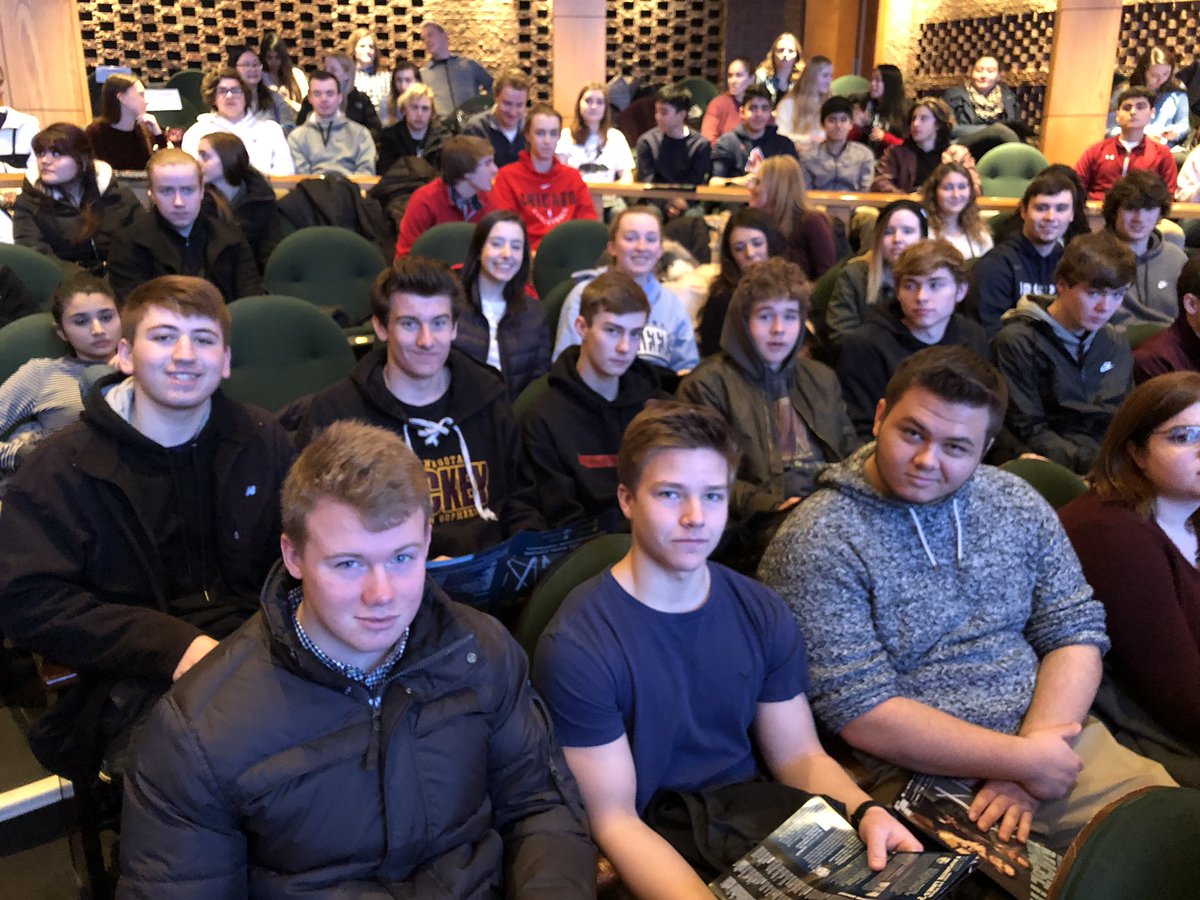 stoltz_nicole's tweet photo. Great day at the Chicago Shakespeare Theater with our Humanities students. #macbeth https://t.co/0gB6Ww7DqX