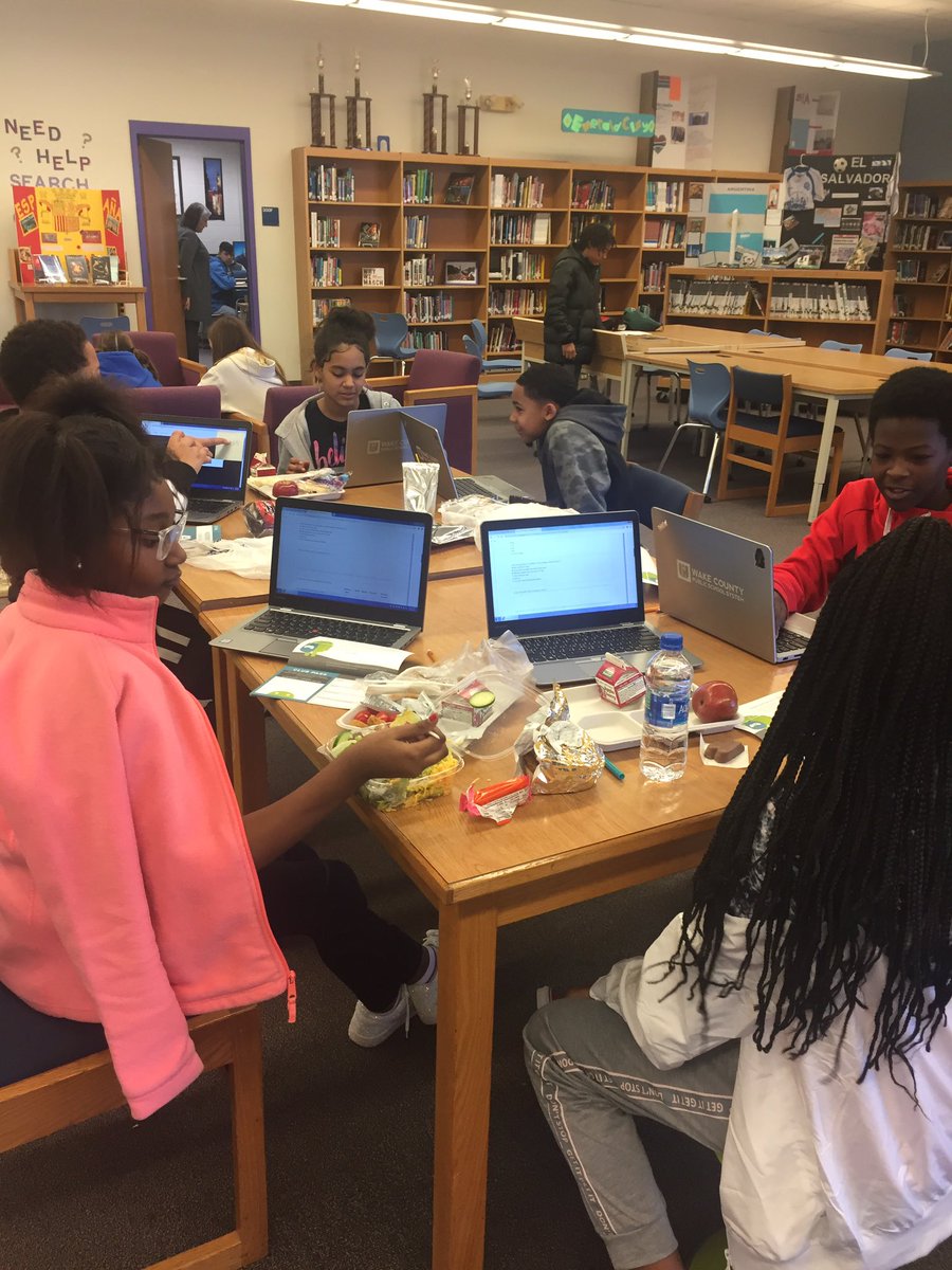 egmmsmedia's tweet photo. I’ve missed my coding club lunch kids! @EastGarnerMMS #coding #wonderwake https://t.co/cACfa4Syf3