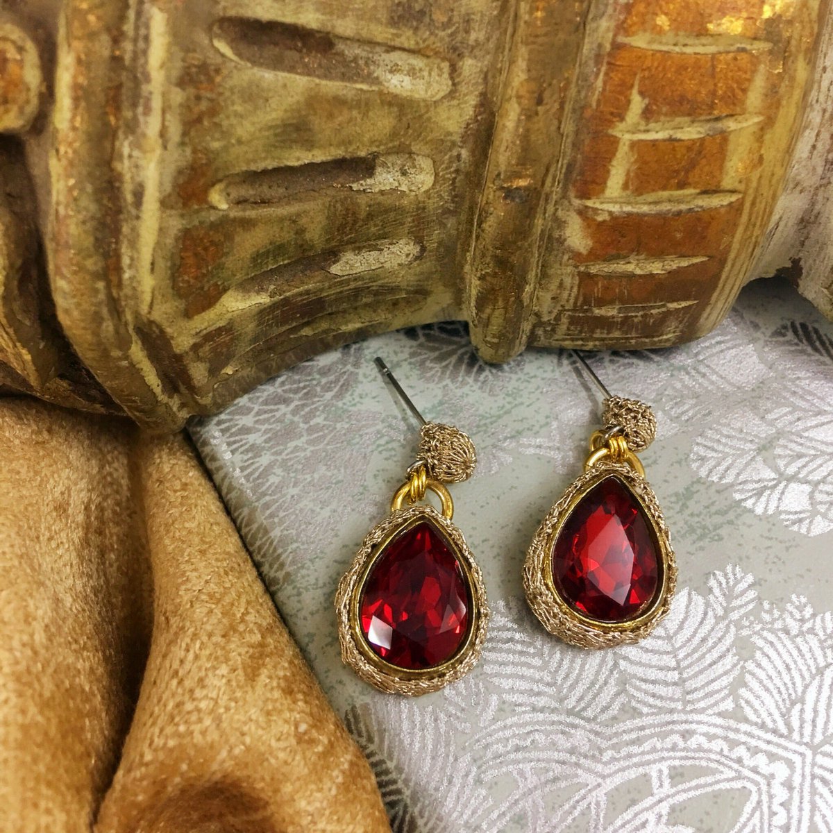 StErasmus's tweet image. “Elegance is all in the mind of the wearer” Philip Tracey