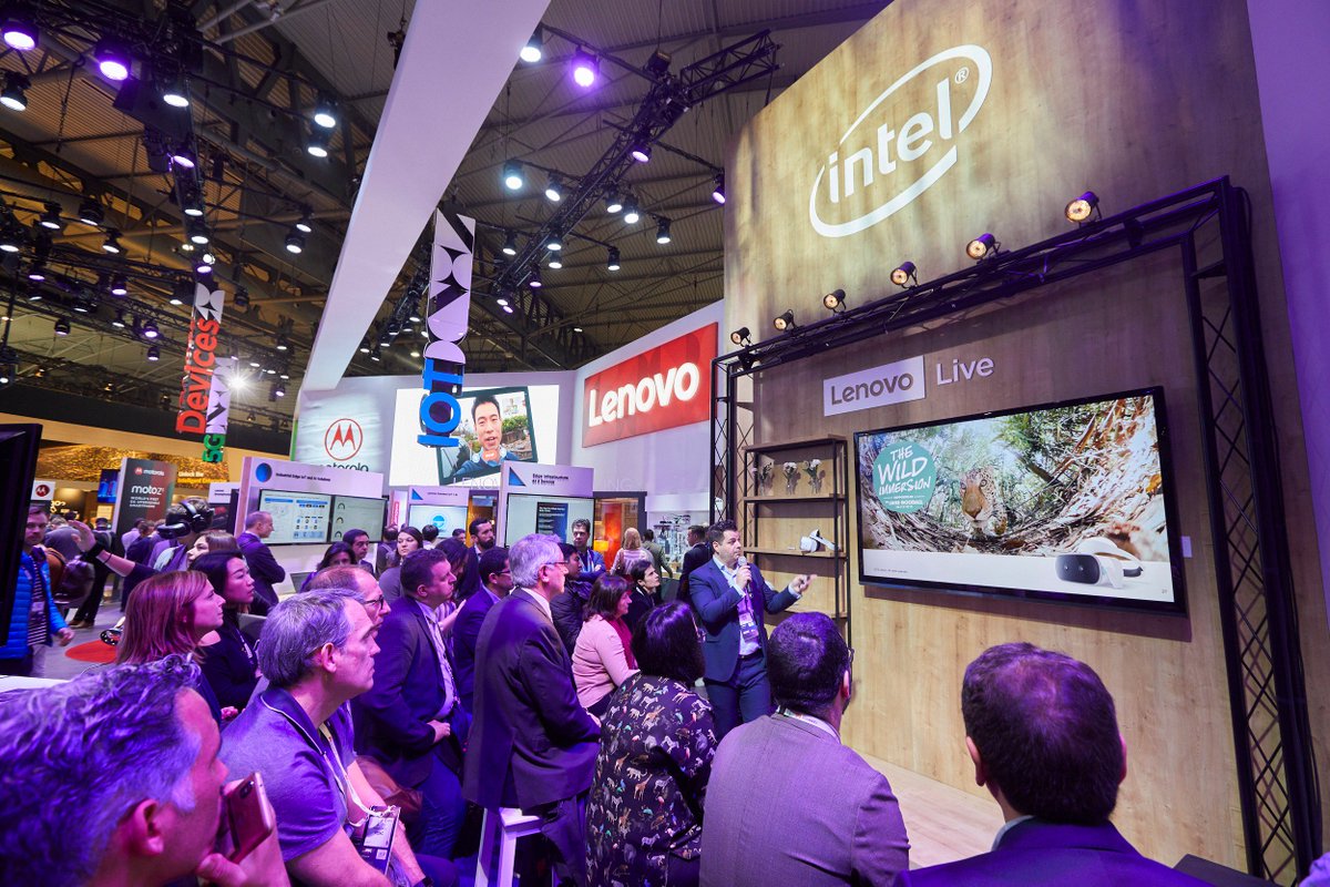 Lenovo's tweet photo. Pure electricity inside Lenovo's booth at #MWC19! https://t.co/YaH4KmoOpU