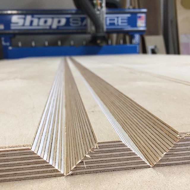 stericdesign's tweet photo. crispy miters for my @choppertiki buds
running an @amanatool RC-1102 insert V groove on this stuff
#StericDesign #nashville #cnc #cncrouter #balticbirchplywood #plywood #amanatool #shopsabre
@toolstoday @shopsabre https://t.co/v05NUQMs4y