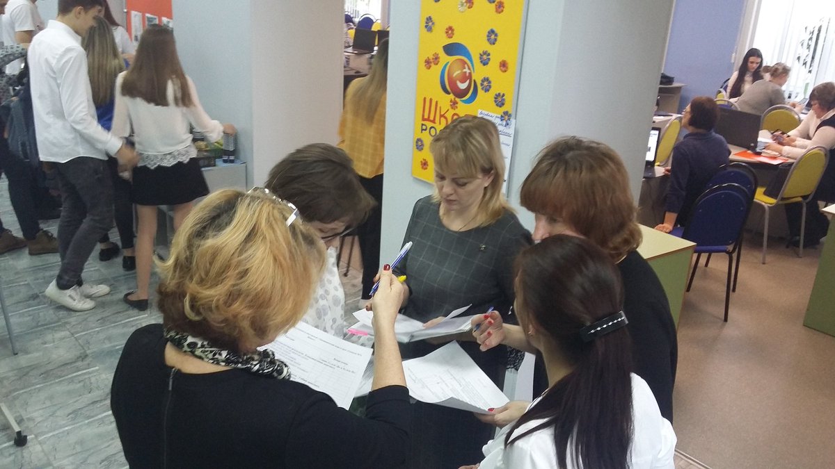 День первый в #Гимназия216Дидакт #ЗаречныйЗАТО #Стажировка2019ЗаречныйЗАТО Пространство проб для стажеров #ШколаРосатома, детей, педагогов Гимназии, ведущего. Пока больше вопросов... Момент рефлексии и разрыва...  Что ждет завтра?..