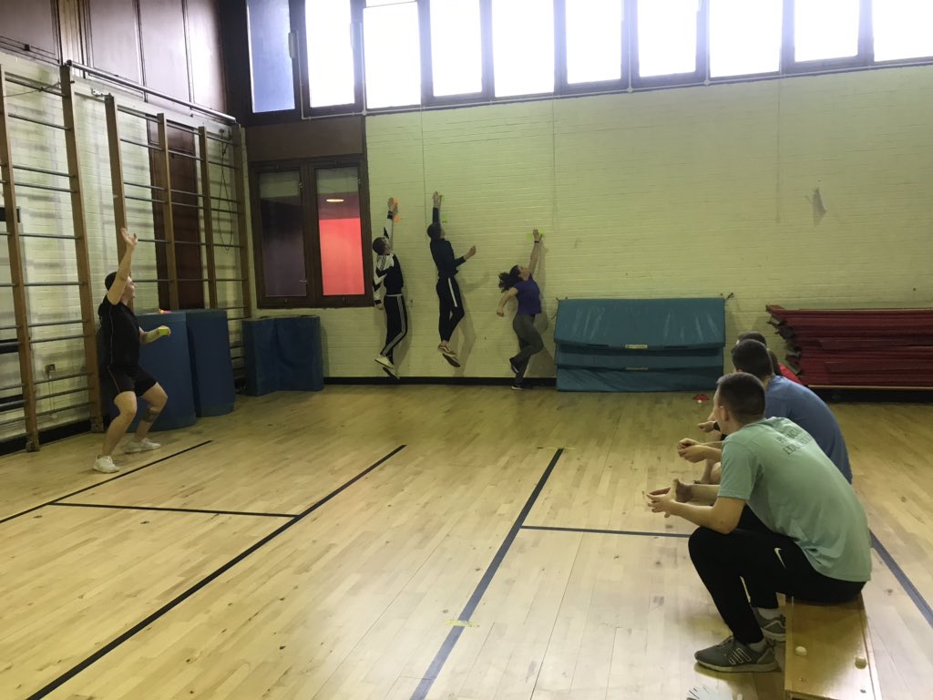 Lesson 1: Jumping for Height. Pupils working together to improve their jumping technique for the final competition💪 #peerteaching #cooperativelearning