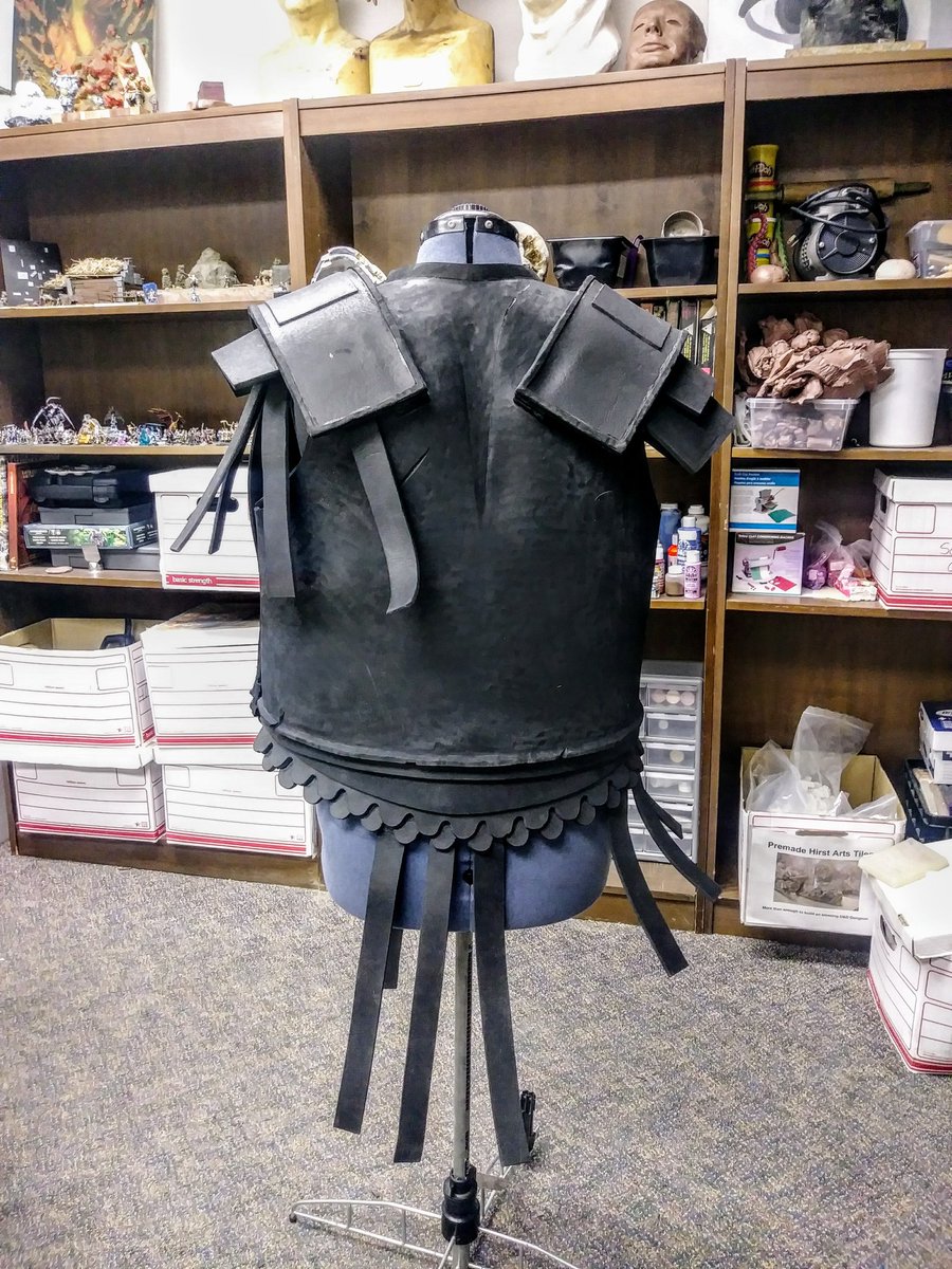 redpillprops's tweet photo. Finally gotten to a good place with the body armor for my Assassin's Creed: Odyssey cosplay. This was my first time using undercuts to make a muscled look, and it turned out pretty alright. Still have lots to do! What do you think?
#Cosplay #cosplayer  #AssassinsCreedOdyssey https://t.co/xpD85SxUlE