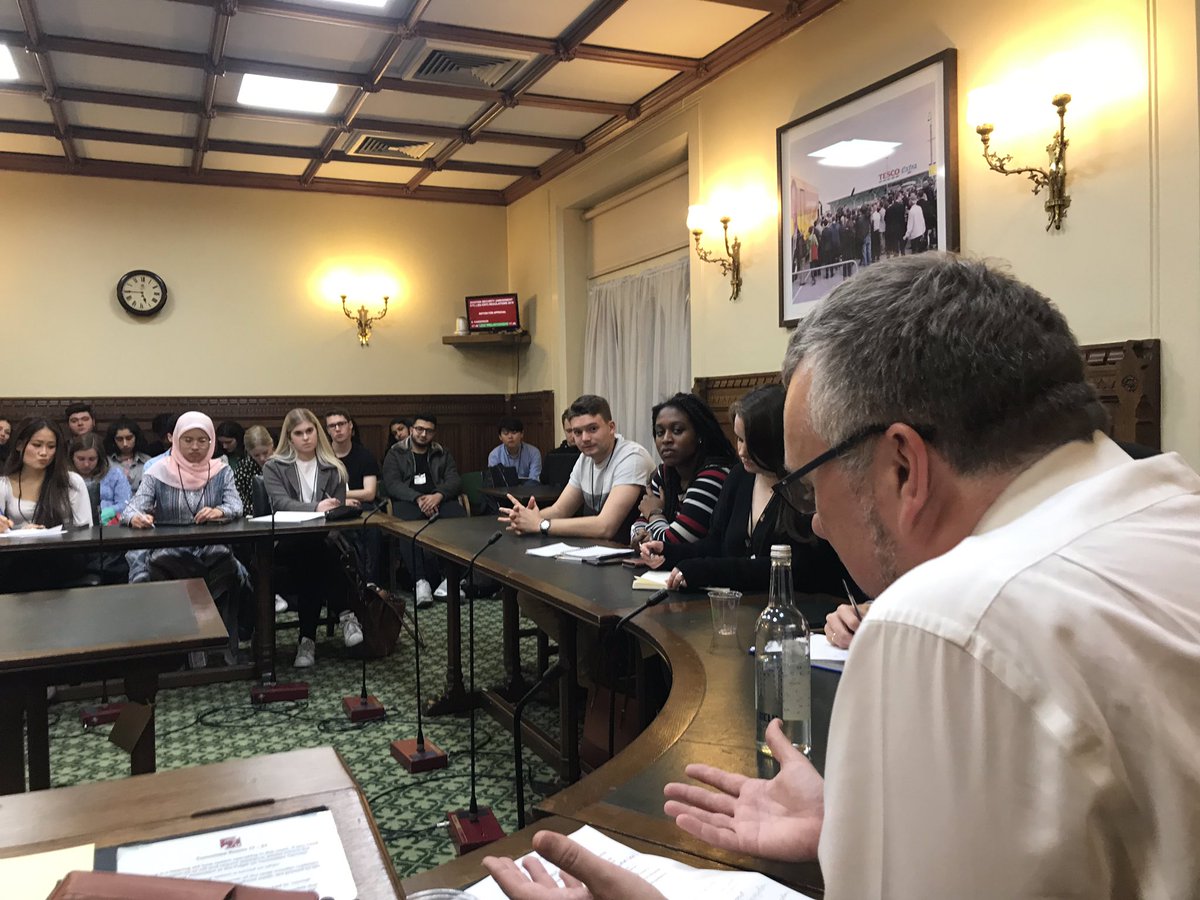 FaithActionNet's tweet photo. Some highlights from our debate on #faith and #politics  #accountability #tolerance #roleofstate and just a little bit of #brexit #appgfaith with @stephenctimms and @stevedouble with students @KingsCollegeLon https://t.co/tl7MDCLyvn