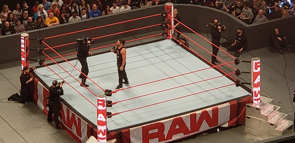 blueneoreloaded's tweet photo. #RomanReigns The big dog is back!!!! https://t.co/m2l6GVVbN4