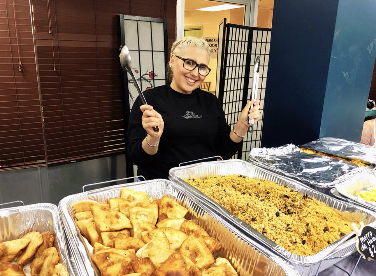 LivKristen's tweet photo. Do what you love. Love what you do ✨❤️ Follow @LivsKitchen_ now for all of your catering needs! Also offering weekly special menus! https://t.co/qUQZuqsNgL
