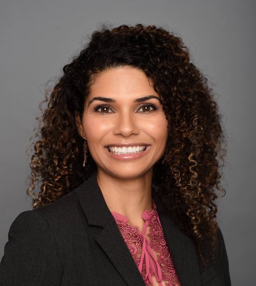 sheisfoxsports's tweet photo. Our #FSWomanoftheWeek is Gigi Gibbs, Programming, Research & Strategy Department Manager. Manages the daily functions, special events & website for @FOXSports.
@USC & @UCLA Alum. Hopes to meet @KevinGarnett5KG. Multi-sport athlete: cheerleader, gymnast, track & field and XC. https://t.co/VsWYv8bNdf