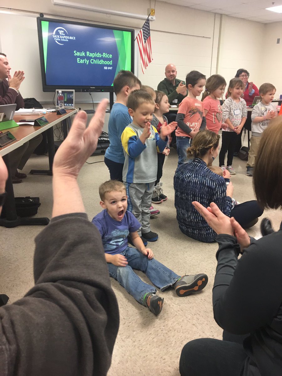 It’s not just cute (and they are CUTE), they are learning important skills. Giving our youngest learners a great start at SR-R. #StormPride <a href="/lauramackenthun/">Laura Mackenthun</a>