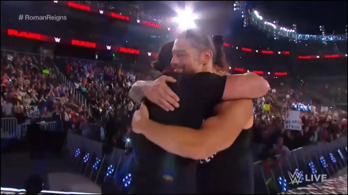 RomanReignsNet's tweet photo. This is a reunion that was amazing to see @WWERollins &amp; @WWERomanReigns #RomanReigns #RAW https://t.co/W71EoCYBpn