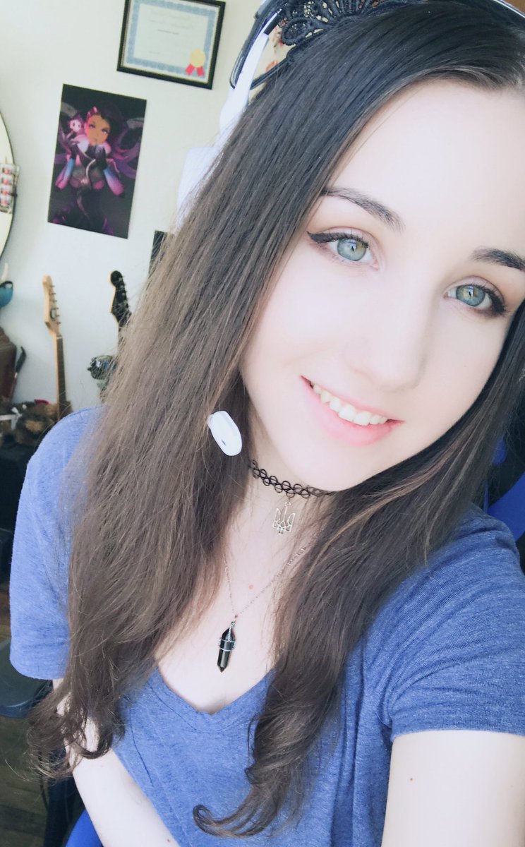 HVBlackFox's tweet photo. STREAM IS STARTING! Starting with Just Chatting! Then most likely switching to #Overwatch. Do you have any questions to me? That's a perfect time for it! Join my stream! Chat, chill, and simply have fun! Everyone's welcome! 
https://t.co/ImUdCxwd9m https://t.co/oNLUDxqdgM