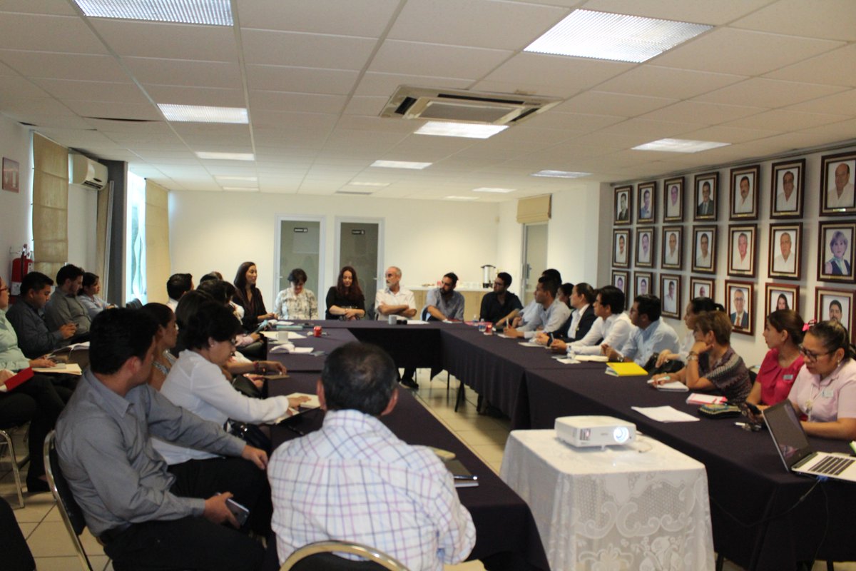 AMHMT's tweet photo. La Asociación Mexicana de Hoteles y Moteles de Tabasco @AMHMT #HotelesTabasco @OCV_Tabascose reunieron con los organizadores del Torneo Académico Intercolegial (TAI) Instituto Cumbre en su visita de inspección esperando que #Tabasco sea la sede para el año 2020 #DestinoTabasco https://t.co/ZAJVWHDCnJ