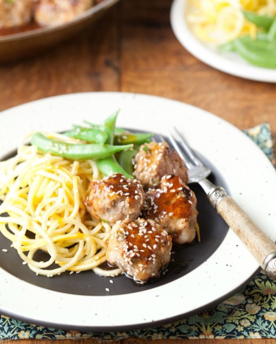 carriekorem's tweet photo. Sweet &amp; Sour Meatballs plus a challenge from me to incorporate eating healthy into your priority list #grainfree #whatsfordinner https://t.co/iH1dqzb2Nf https://t.co/F7ZFo8CVG8